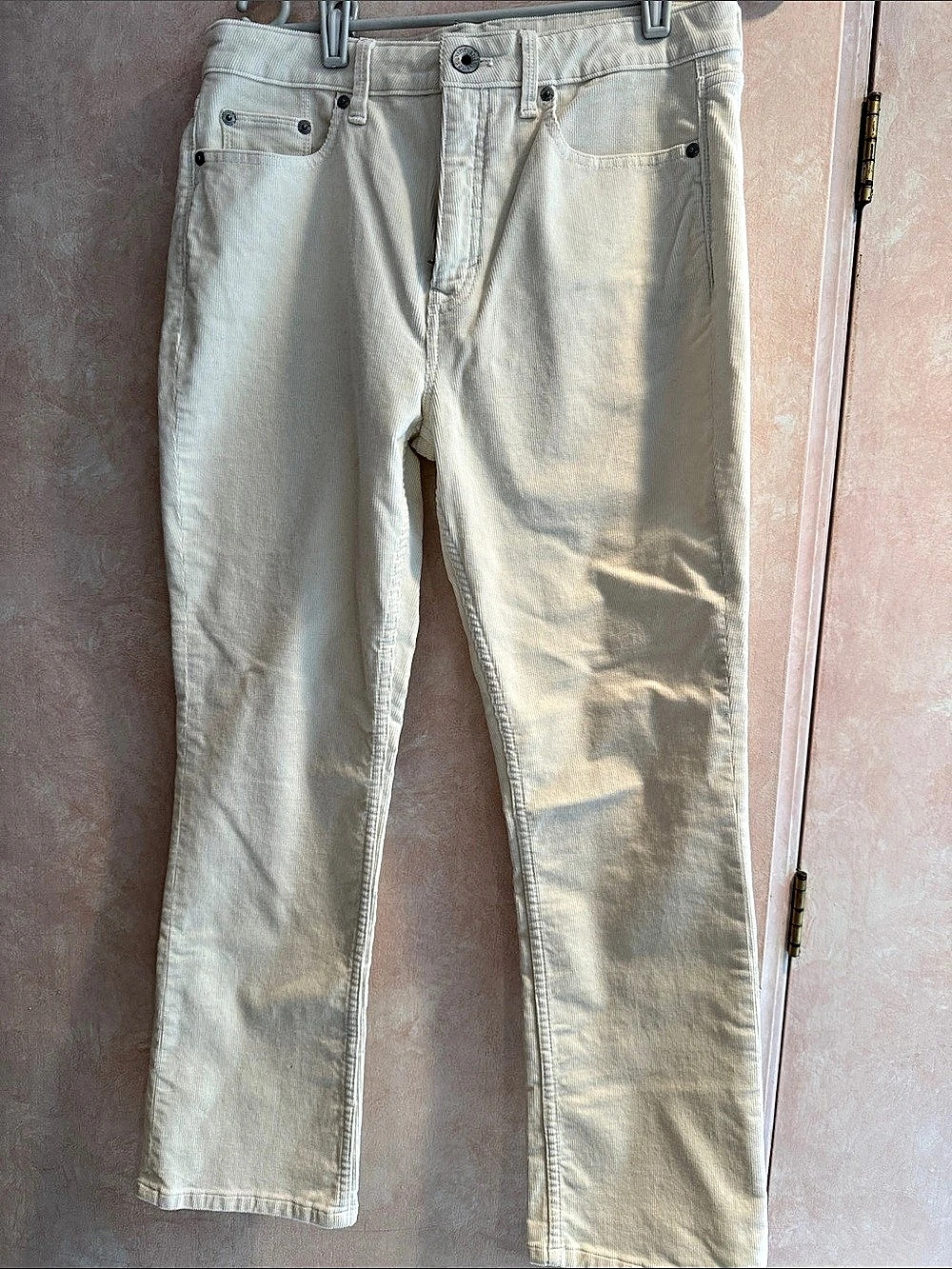 vineyard vines Straight Leg Pants in Cream corduroy Size 29 Like New